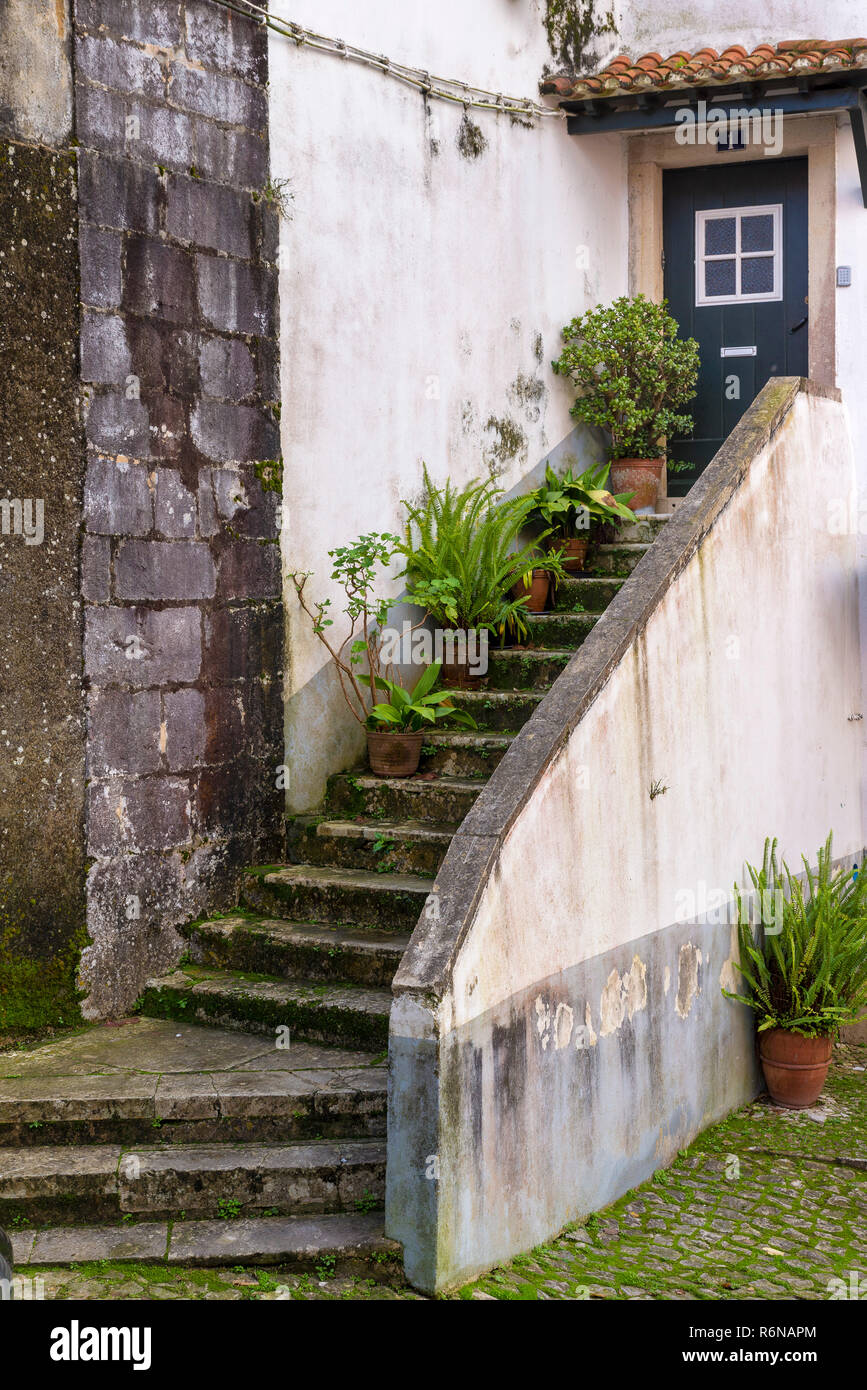 SINTRA, Portogallo - 19 novembre 2018: Il centro storico di La Vila de Sintra è famosa per il suo 19esimo secolo architettura Romanticist, storico esta Foto Stock