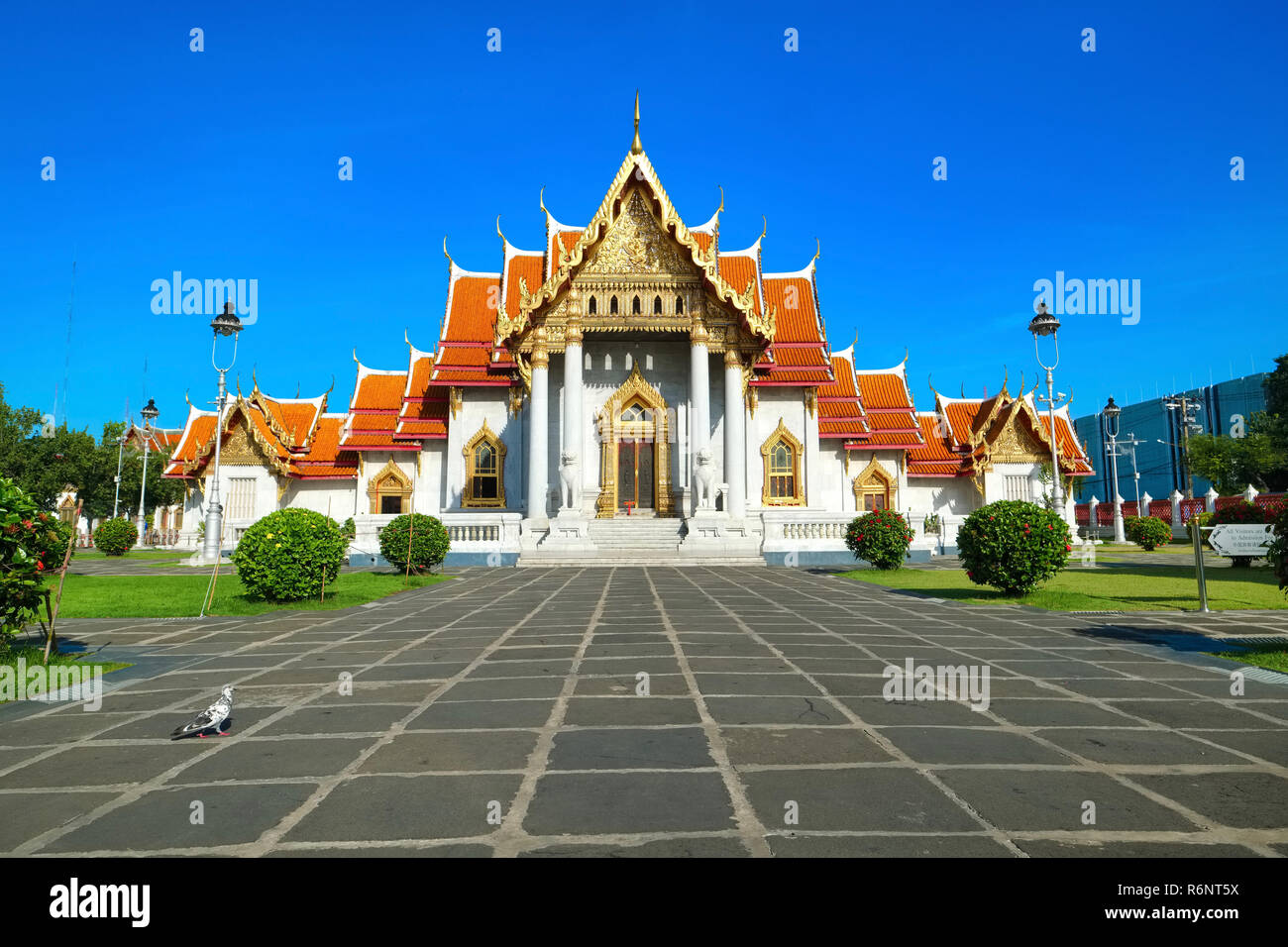 Il Wat Benchamabophit, chiamato anche tempio in marmo a causa del suo uso di marmo per la costruzione; Bangkok, Thailandia Foto Stock