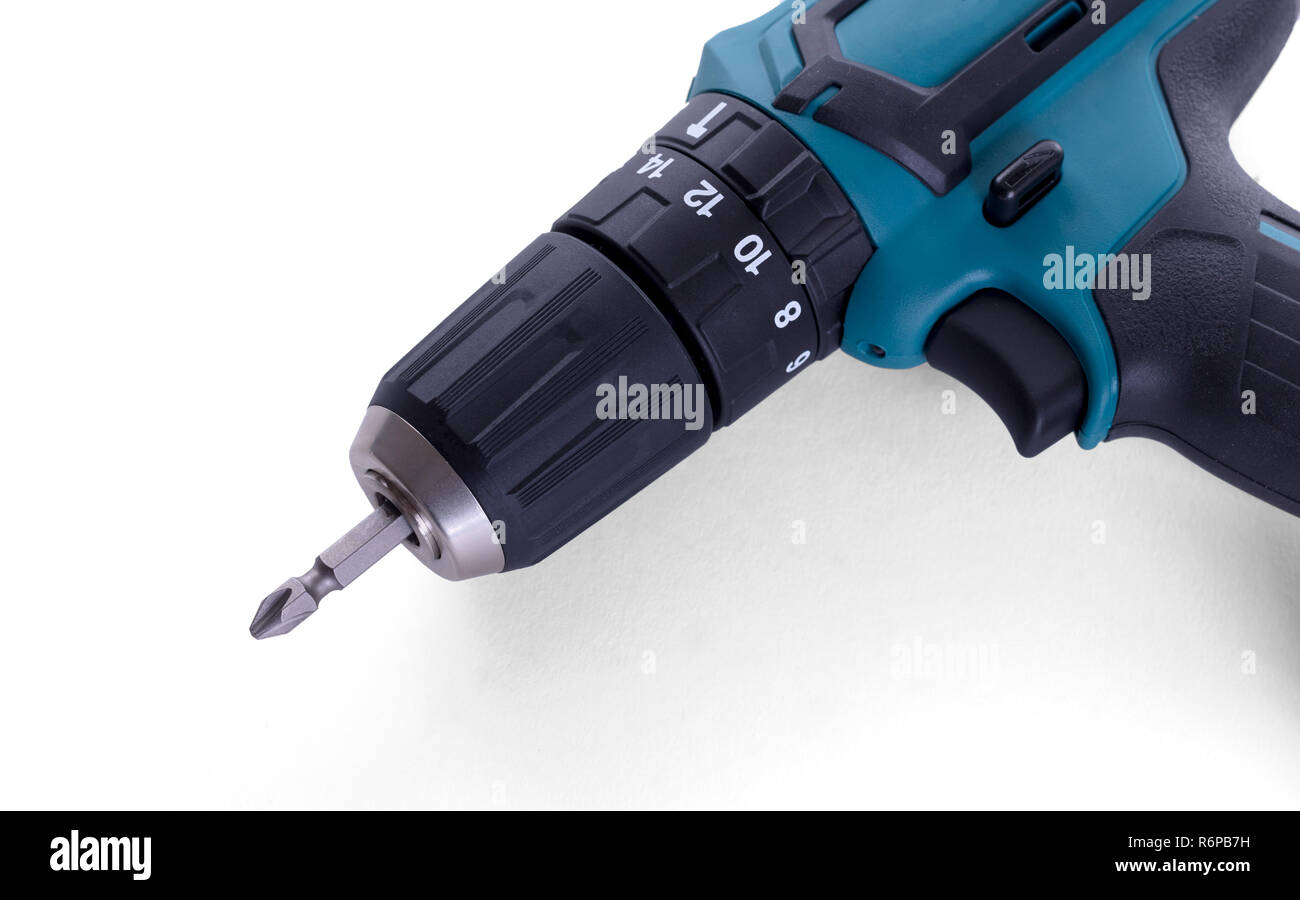 Giraviti a batteria o alimentazione di trapanare isolata su uno sfondo nero Foto Stock