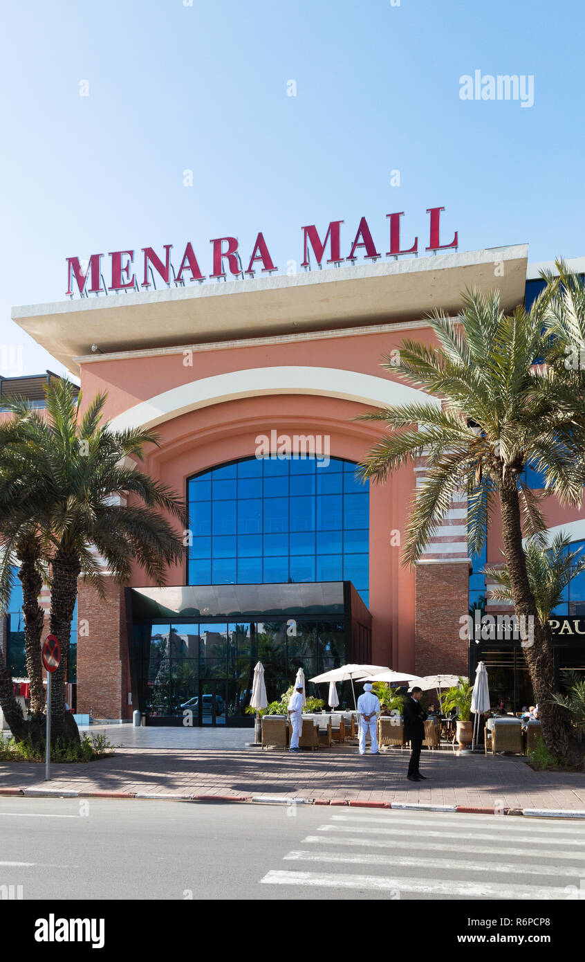 Menara Mall, un moderno centro commerciale per lo shopping a Marrakech ( ) di Marrakesh, Marocco, Africa Foto Stock