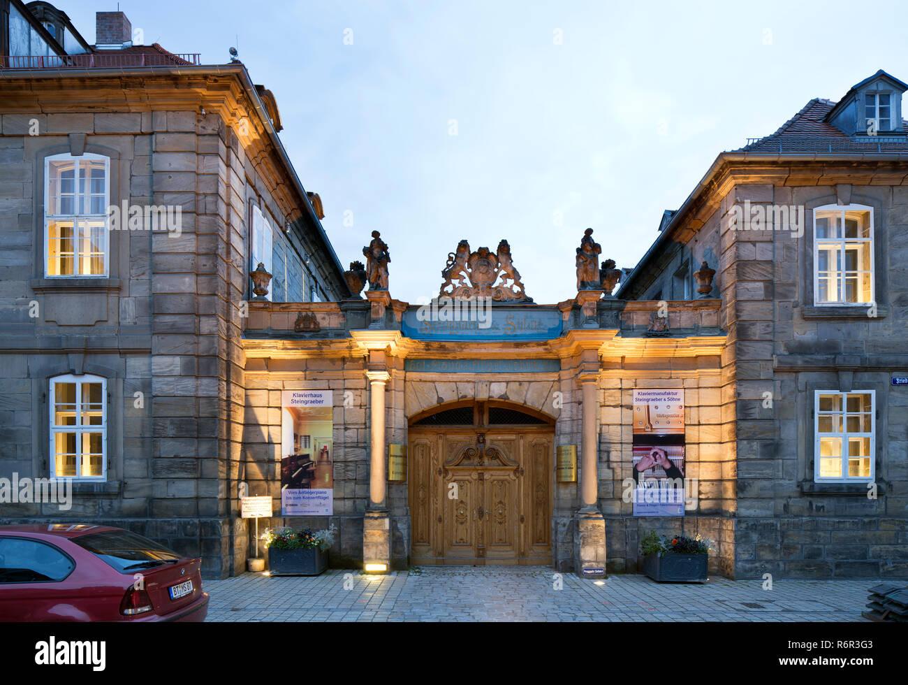 Die barocke Friedrichstraße mit einer repräsentativen Bebauung wurde 1730-60 als Stadterweiterung Bayreuths angelegt. Hier das Haus Friedrichstraße 2, Foto Stock