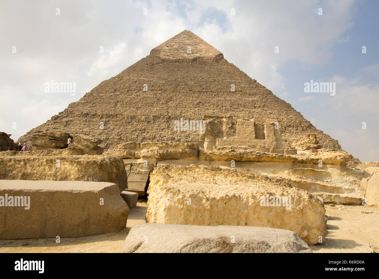 Il Cairo, Egitto - 12 Novembre 2018: Foto per piramide di Khufu nelle piramidi di Giza a Il Cairo città capitale dell'Egitto.e alcuni edifici archeologico Foto Stock