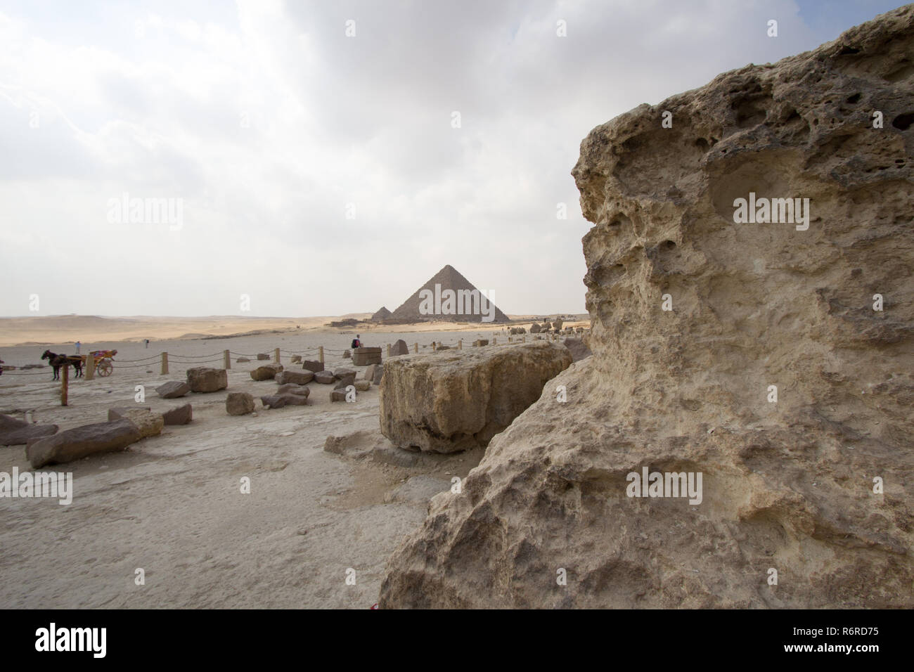 Il Cairo, Egitto - 12 Novembre 2018: Foto per piramide di munqarie nelle piramidi di Giza a Il Cairo città capitale dell'Egitto. Foto Stock