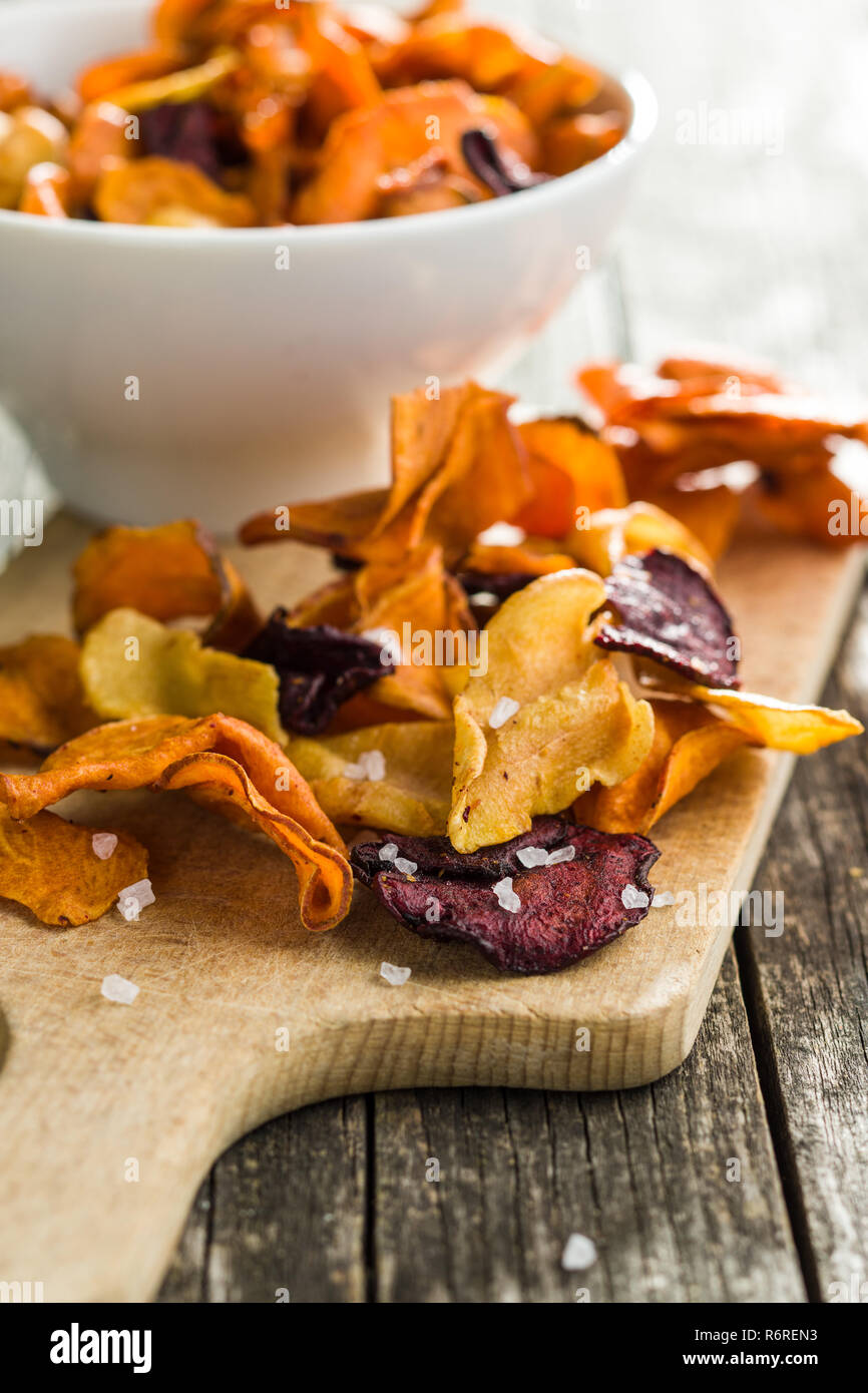 Fritto misto di chip di vegetali. Foto Stock