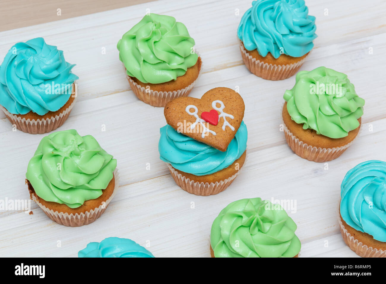 Tortine con il verde e il blu crema Foto Stock