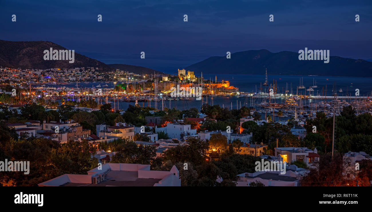 Castello di Bodrum di notte Foto Stock