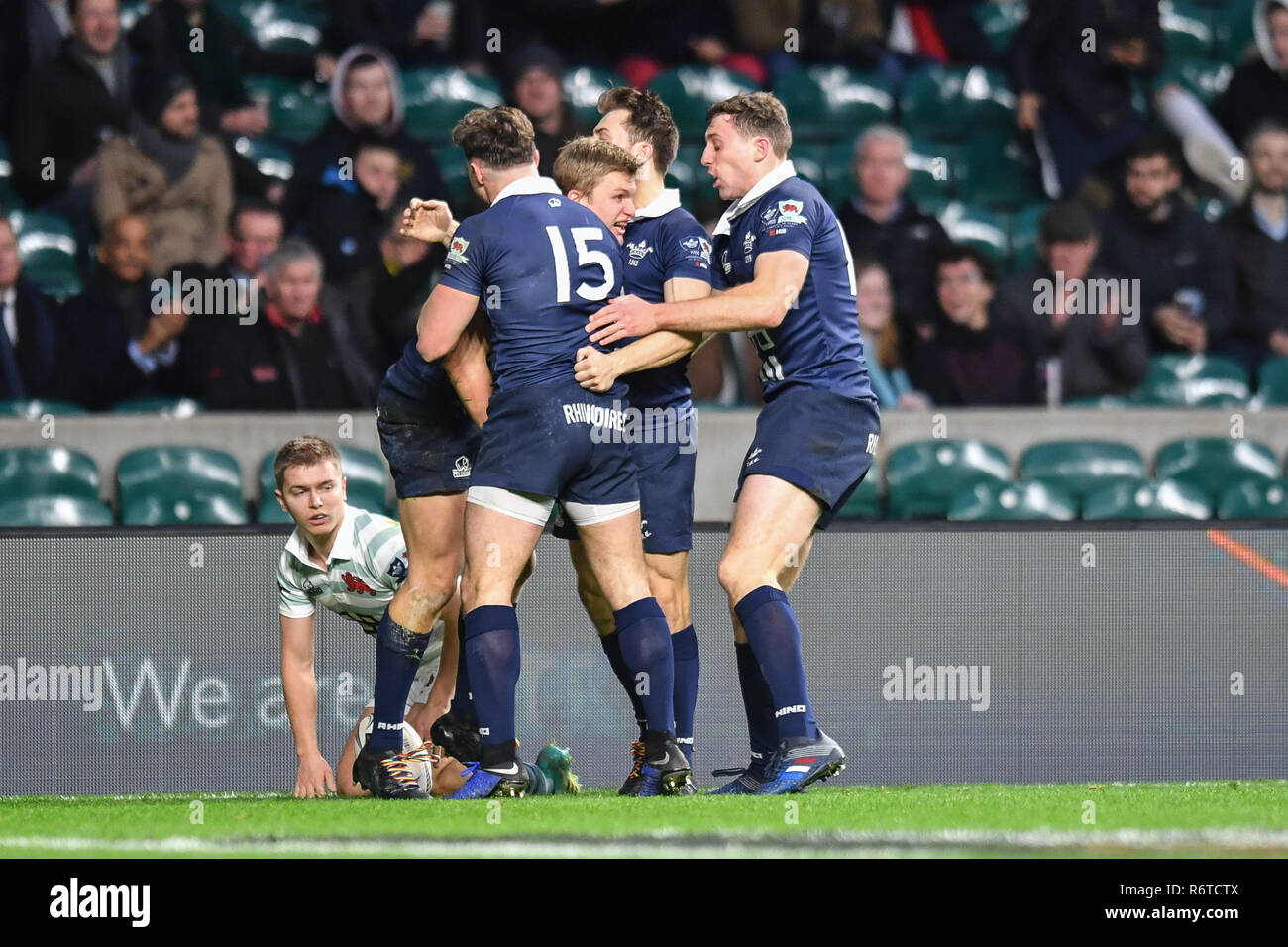 Londra, Regno Unito. 06 Dic, 2018. Conor Kearns della Oxford University celebra il punteggio prima provare durante la Gamma Match 2018 tra Ourfc v Curufc a Twickenham Stadium di giovedì, 06 dicembre 2018. Londra Inghilterra. (Solo uso editoriale, è richiesta una licenza per uso commerciale. Nessun uso in scommesse, giochi o un singolo giocatore/club/league pubblicazioni.) Credito: Taka G Wu/Alamy News Credito: Taka Wu/Alamy Live News Foto Stock