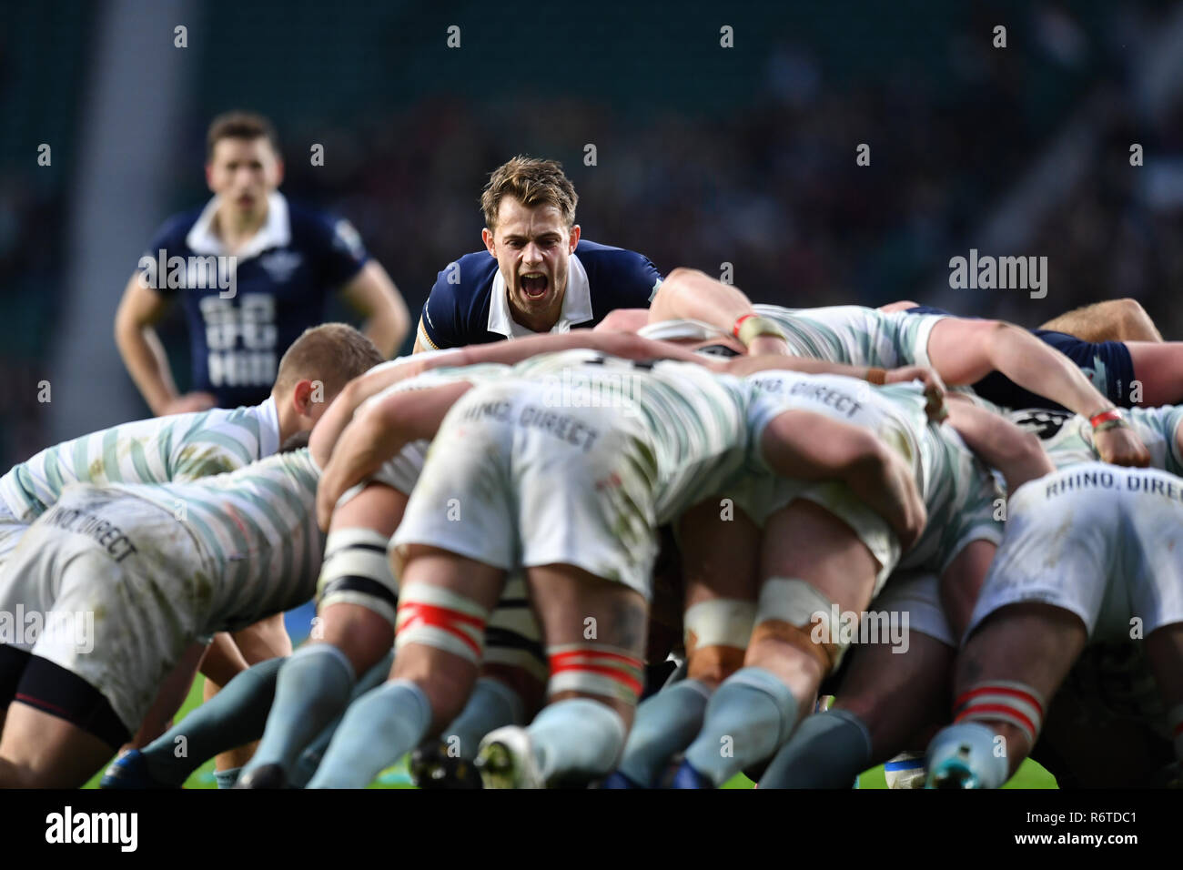 Londra, Regno Unito. 06 Dic, 2018. Durante la gamma Match 2018 tra Ourfc v Curufc a Twickenham Stadium di giovedì, 06 dicembre 2018. Londra Inghilterra. (Solo uso editoriale, è richiesta una licenza per uso commerciale. Nessun uso in scommesse, giochi o un singolo giocatore/club/league pubblicazioni.) Credito: Taka G Wu/Alamy News Credito: Taka Wu/Alamy Live News Foto Stock