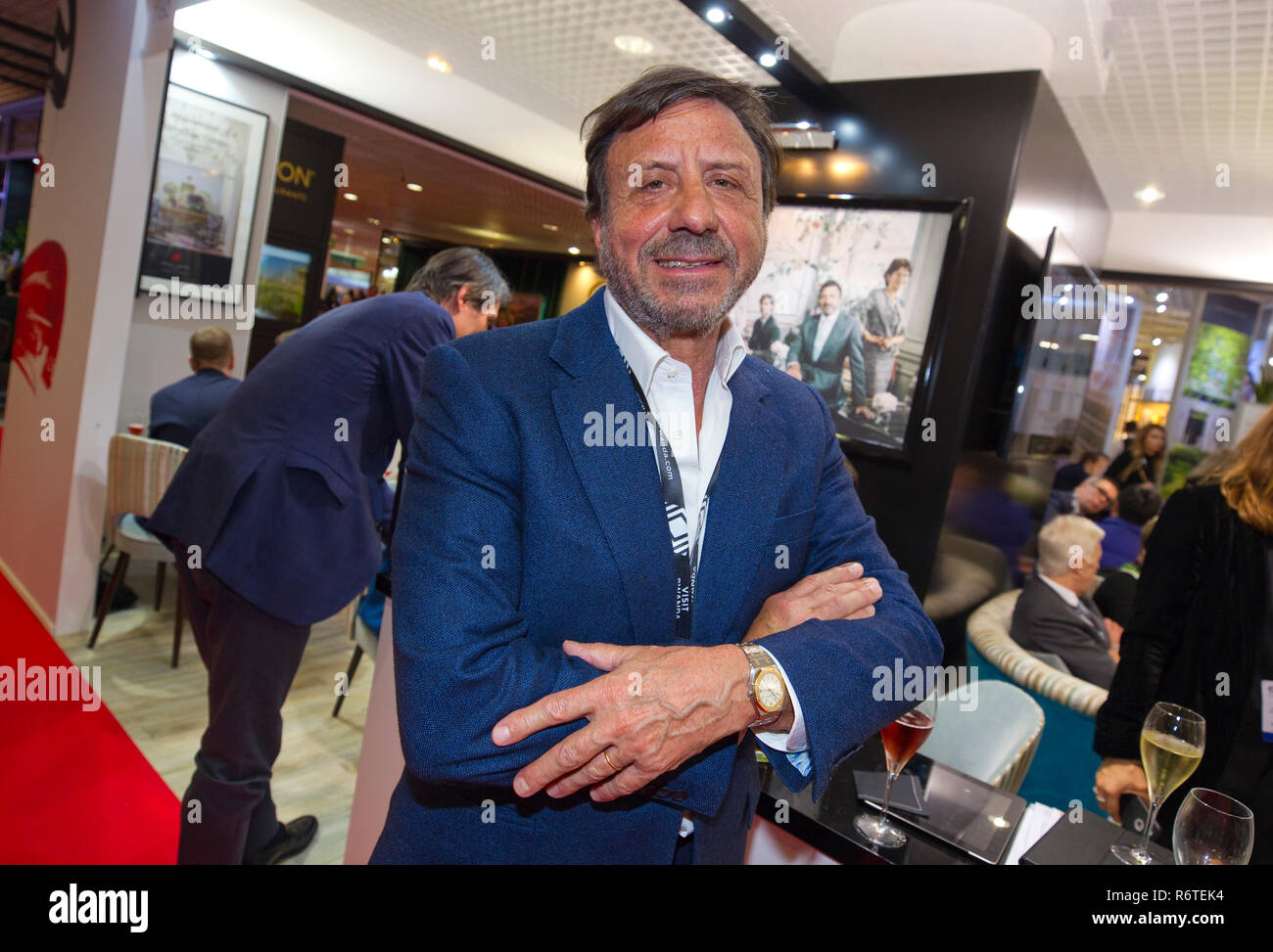 Cannes, Francia - 05 dicembre 2018: ILTM, International Luxury Travel Market con Sir Rocco Forte, CEO Rocco Forte Hotels, albergatore, proprietario, Hotel, un Reed Travel Exhibitions Evento | Utilizzo di tutto il mondo Foto Stock