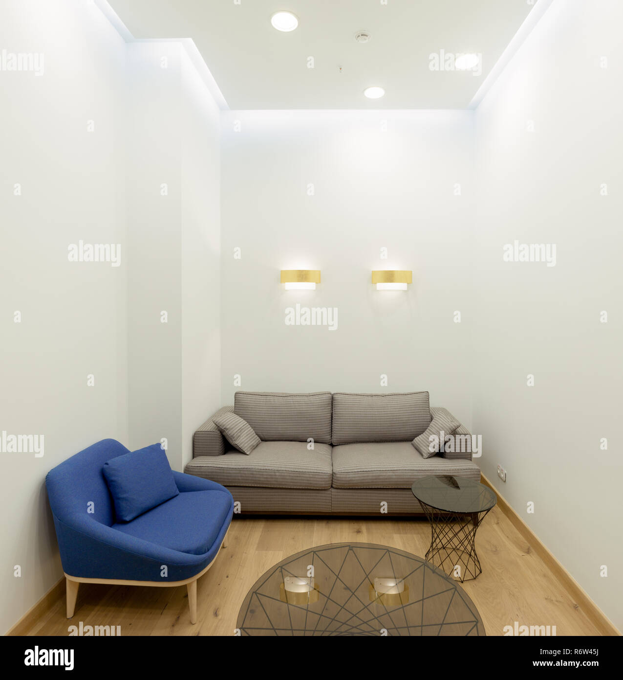 Vuoto ufficio moderno lounge room interior. 3d illustrazione Foto Stock
