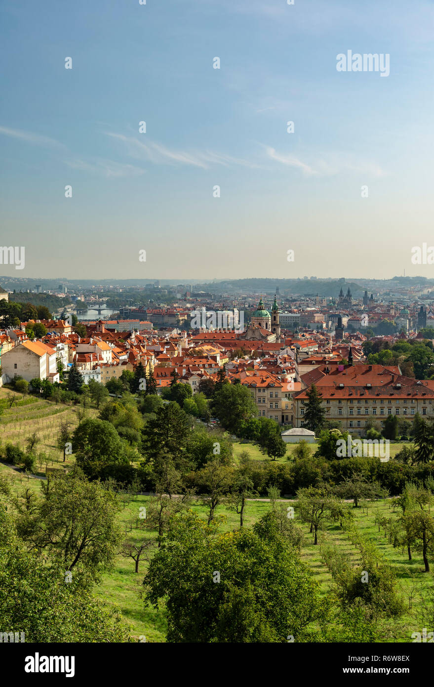 Vista di Praga dal piccolo quartiere, Praga, Repubblica Ceca Foto Stock