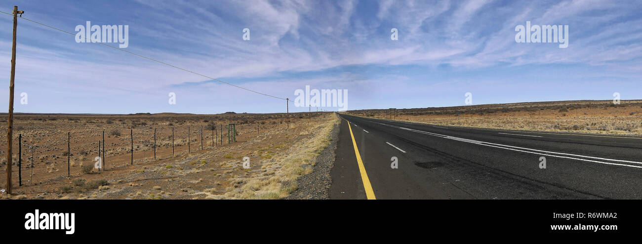 Overland r27 nella parte anteriore del calvinia Foto Stock