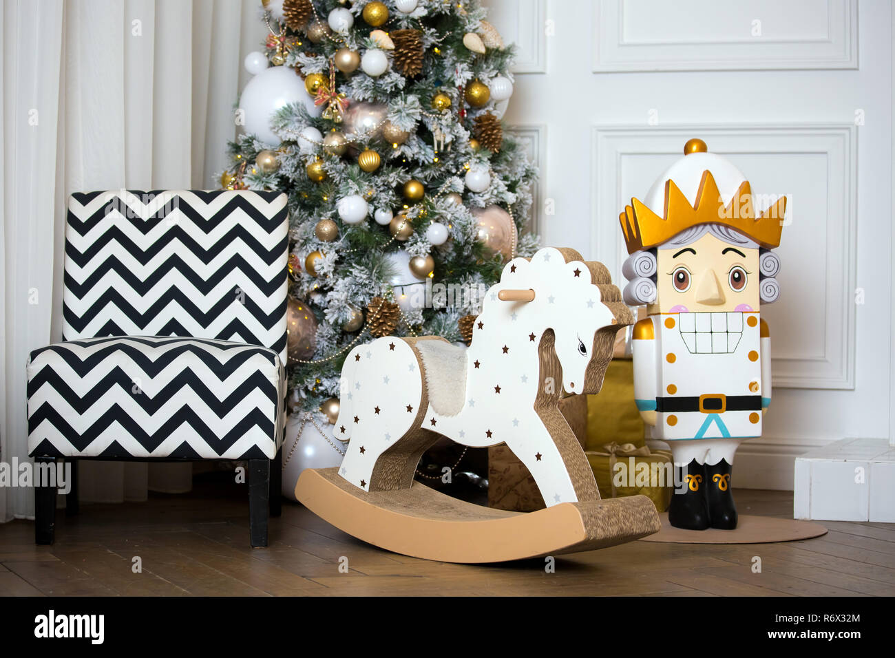 Presenta ai sensi del nuovo anno albero Foto Stock