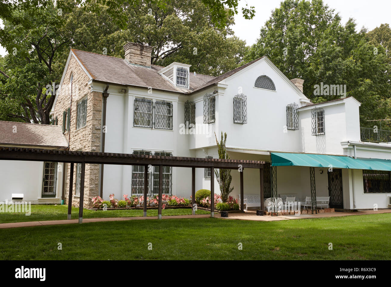Il ritorno di Elvis Presley's mansion a Graceland, Memphis, Tennesse Foto Stock