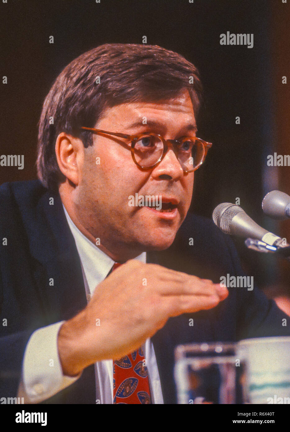 WASHINGTON, DC, Stati Uniti d'America - 12 novembre 1991: William Barr, nominee PER GLI STATI UNITI Il procuratore generale, appare prima del Senato Comitato Giudiziario. Foto Stock