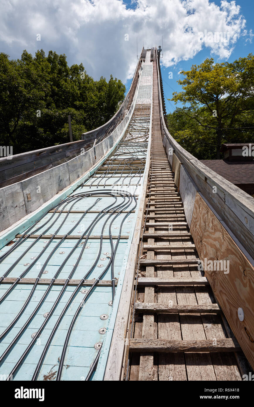 Pine Mountain Ski Jump, uno dei più alti creato artificialmente i salti di sci nel mondo, Iron Mountain, Michigan Foto Stock