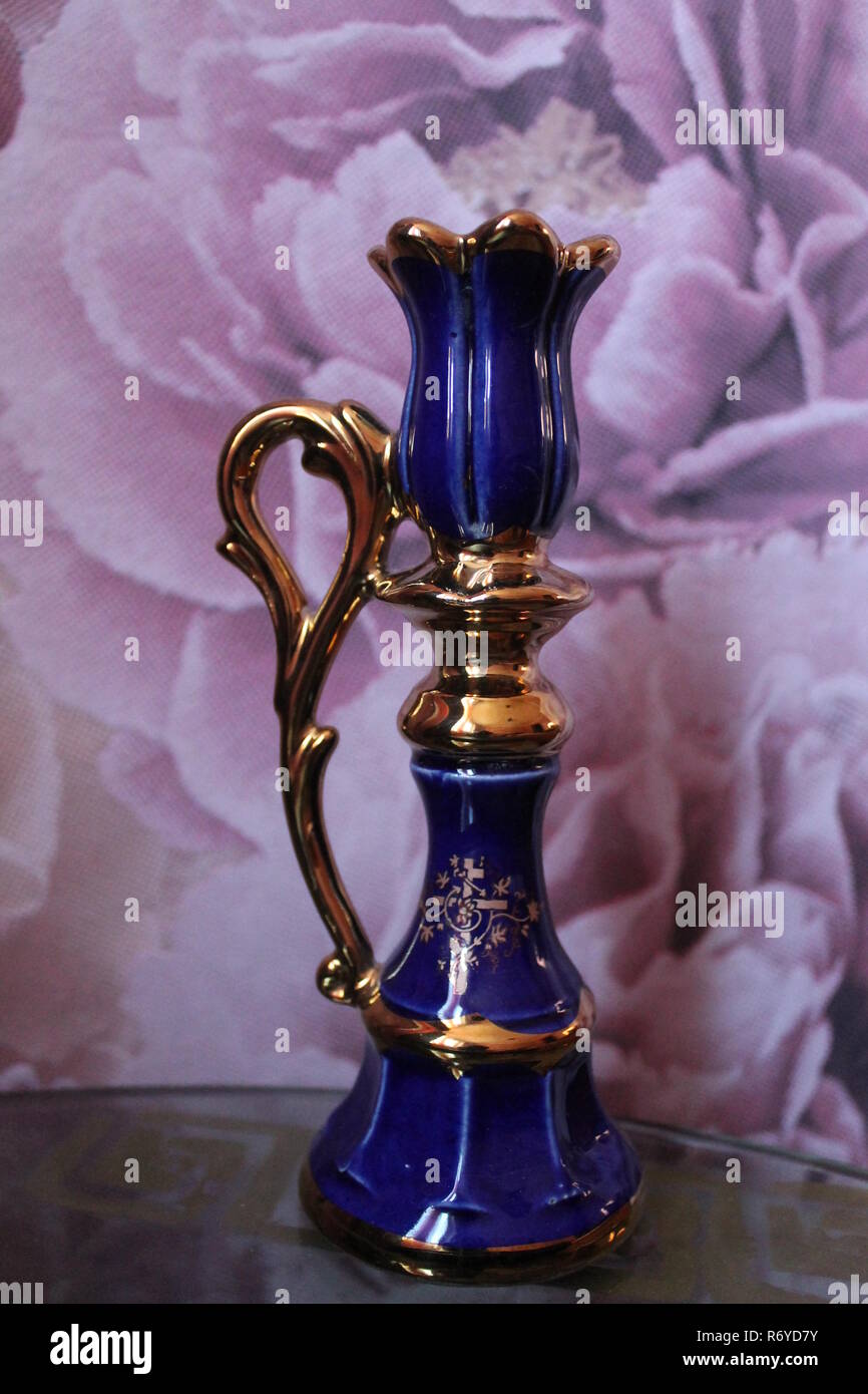 Porcellana blu Candeliere in shpe di tulip per decorazione home o il regalo Foto Stock
