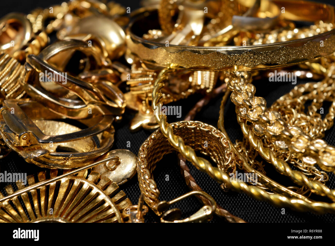 Rottami di raffinazione in oro Foto Stock