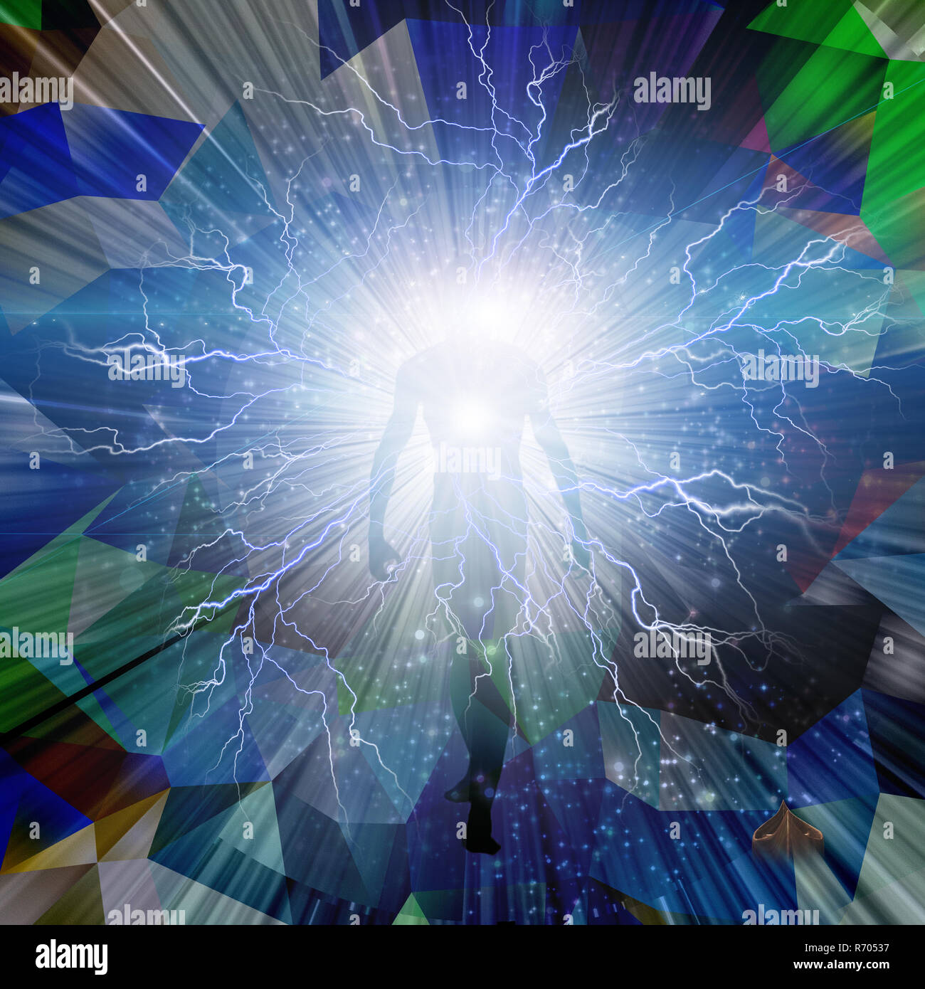 Sagoma umana con luce intensa. Colorato modello caleidoscopica su uno sfondo. Foto Stock