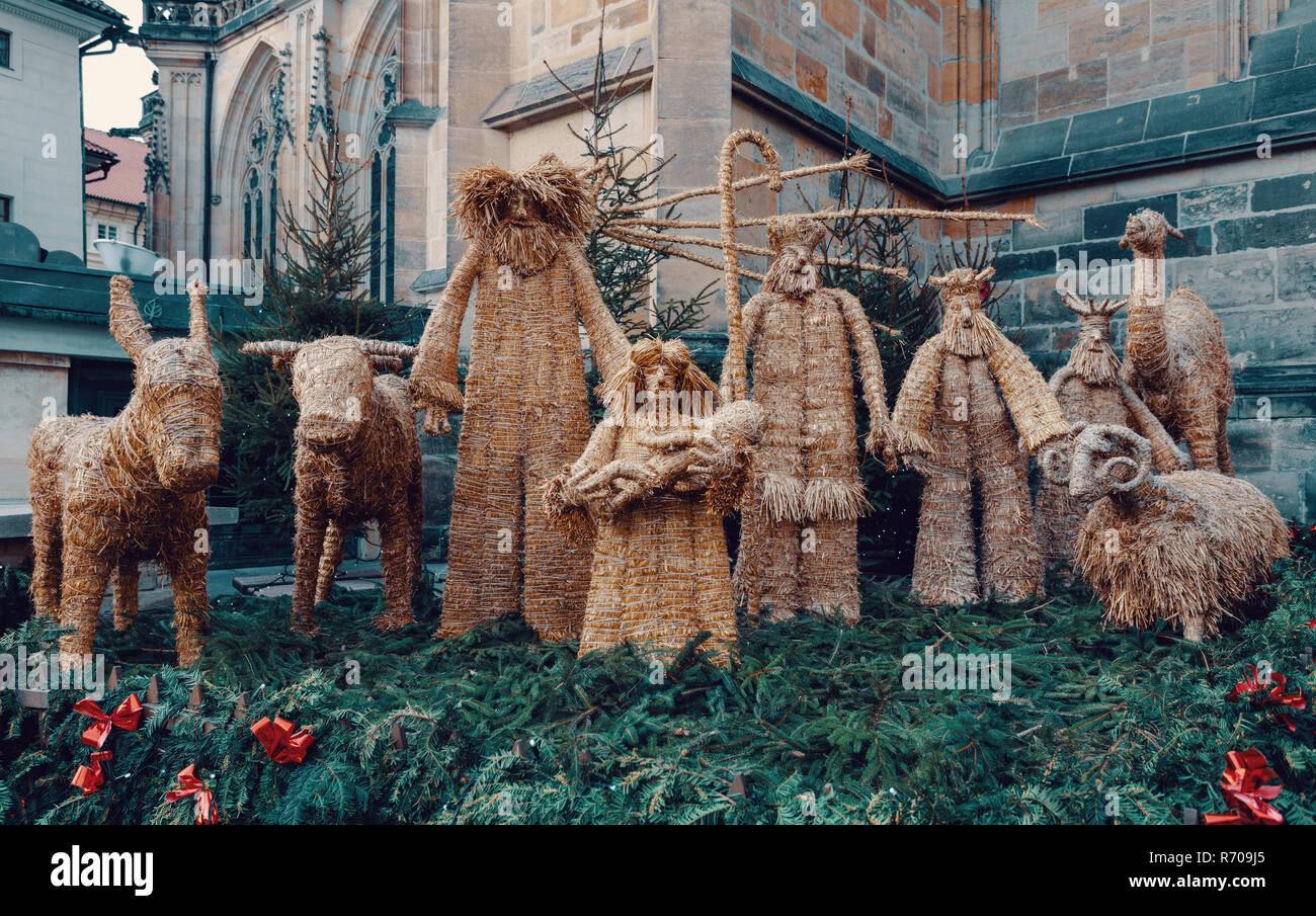 Paglia tradizionale Presepe nella tradizionale impostazione sul primo  avvento, Betlemme paesaggi di Natale Foto stock - Alamy