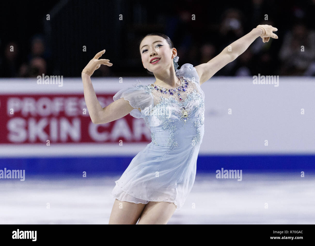 Vancouver, British Columbia, Canada. 6 dicembre, 2018. RIKA KIHIRA del Giappone compete nel Signore breve programma presso il Senior ISU Grand Prix di Pattinaggio di Figura finale del dicembre 6, 2018 a Vancouver, British Columbia, Canada. Credito: Andrew mento/ZUMA filo/Alamy Live News Foto Stock