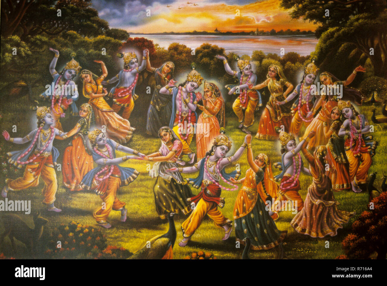 Pittura di Lord Krishna e Radha ballando con Gopies Vrindavan Mathura India Foto Stock