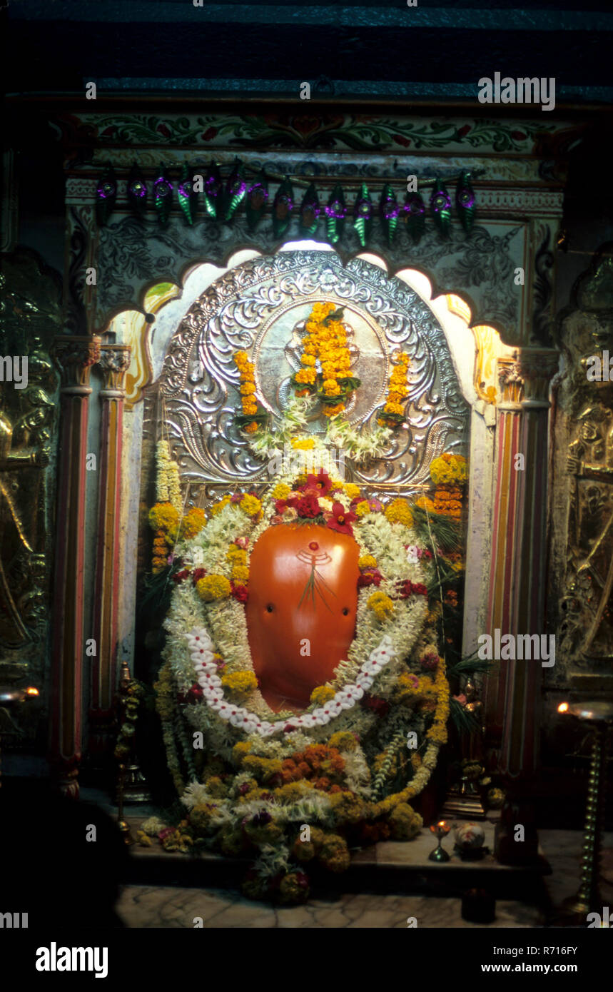 Shree Chintamani Vinayaka Tempio, Chintamani Tempio, Ganesh Mandir, Ganesha idol, Ashtavinayaka templi, Theur, Maharashtra, India, Asia Foto Stock