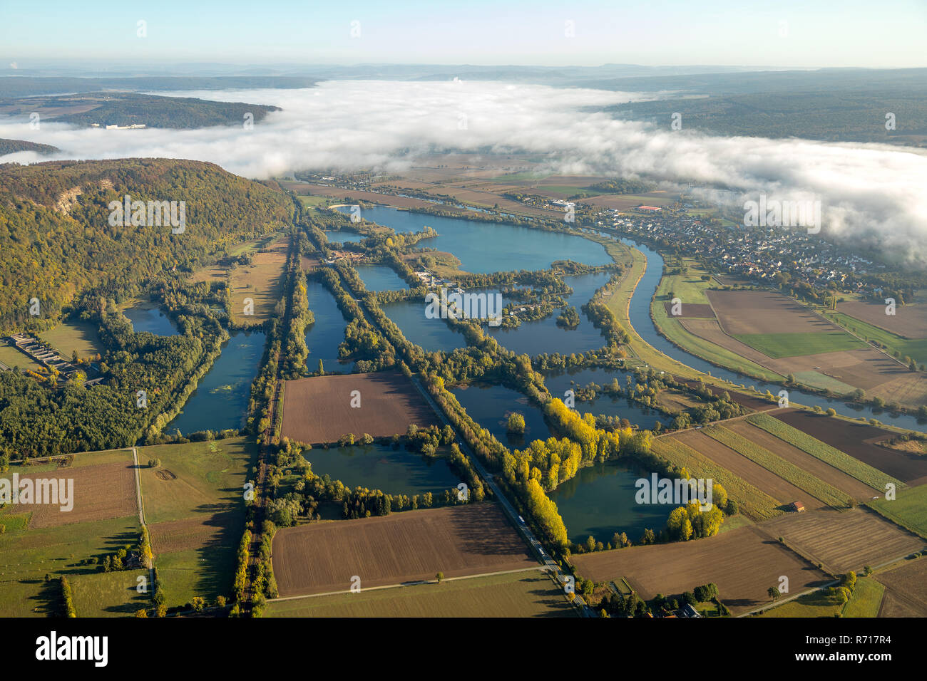 Vista aerea, Höxter-Godelheim leisure park, lago paesaggio, copertura nuvolosa, Höxter, Bassa Sassonia, Germania Foto Stock