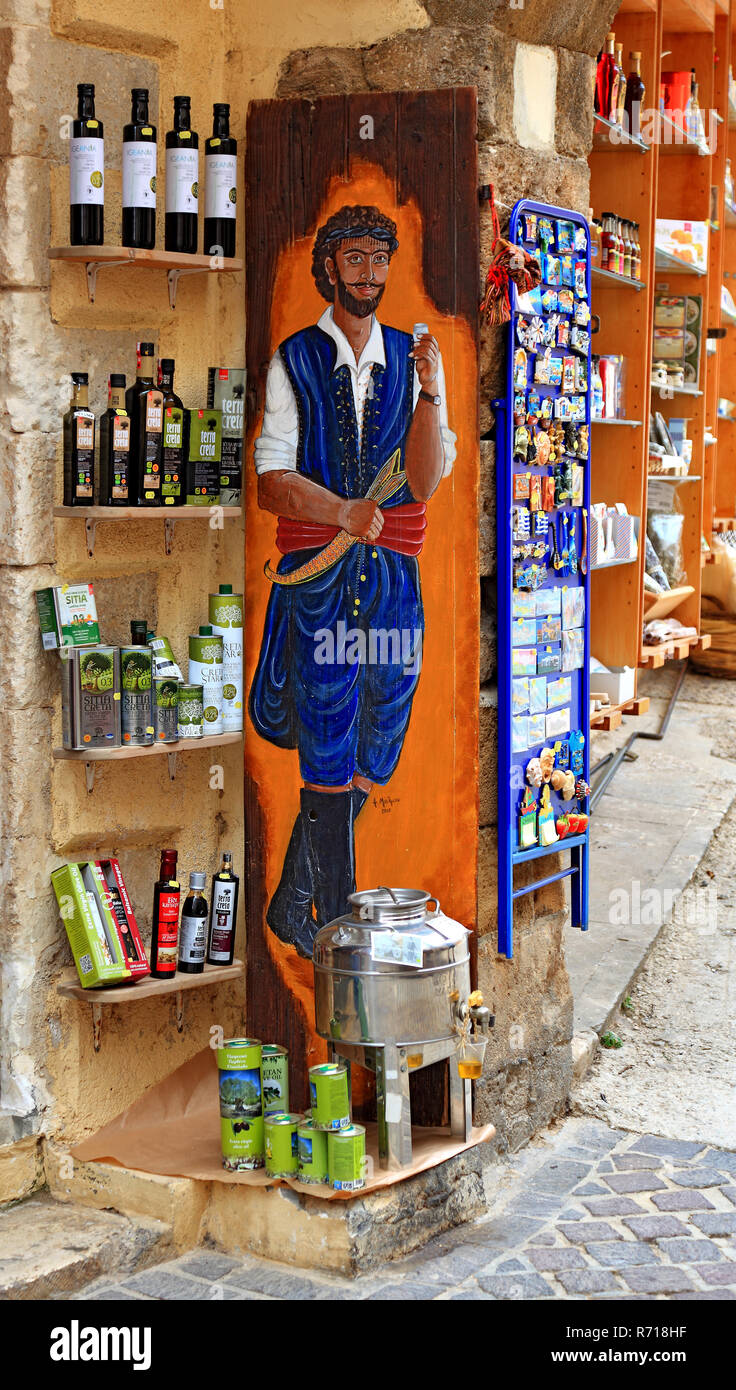 Negozio di souvenir con prodotti locali, centro storico, Chania, Creta, Grecia Foto Stock