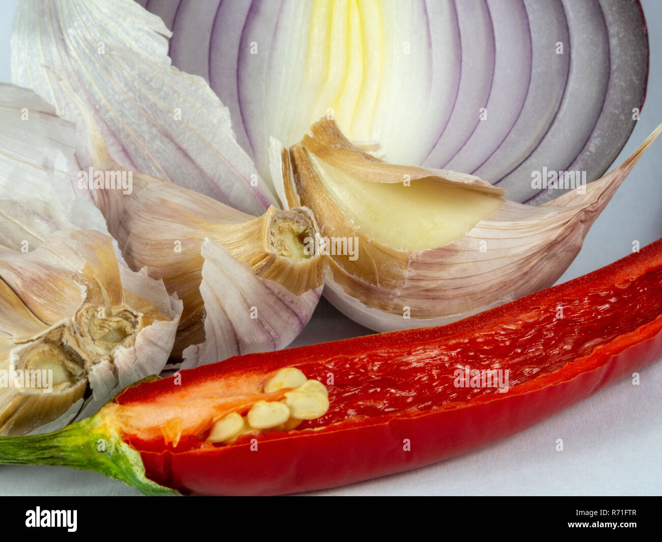 I chiodi di garofano di aglio e peperoncino. Foto Stock