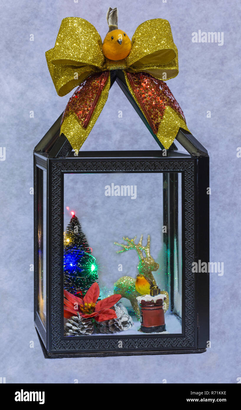 Decorazioni Natalizie Fatte A Casa.Fatte A Mano In Casa Natale Decorazione Lanterna Ornamento Foto Stock Alamy