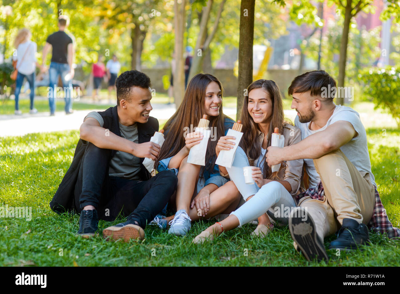 Storie interessanti e cibo preferito Foto Stock