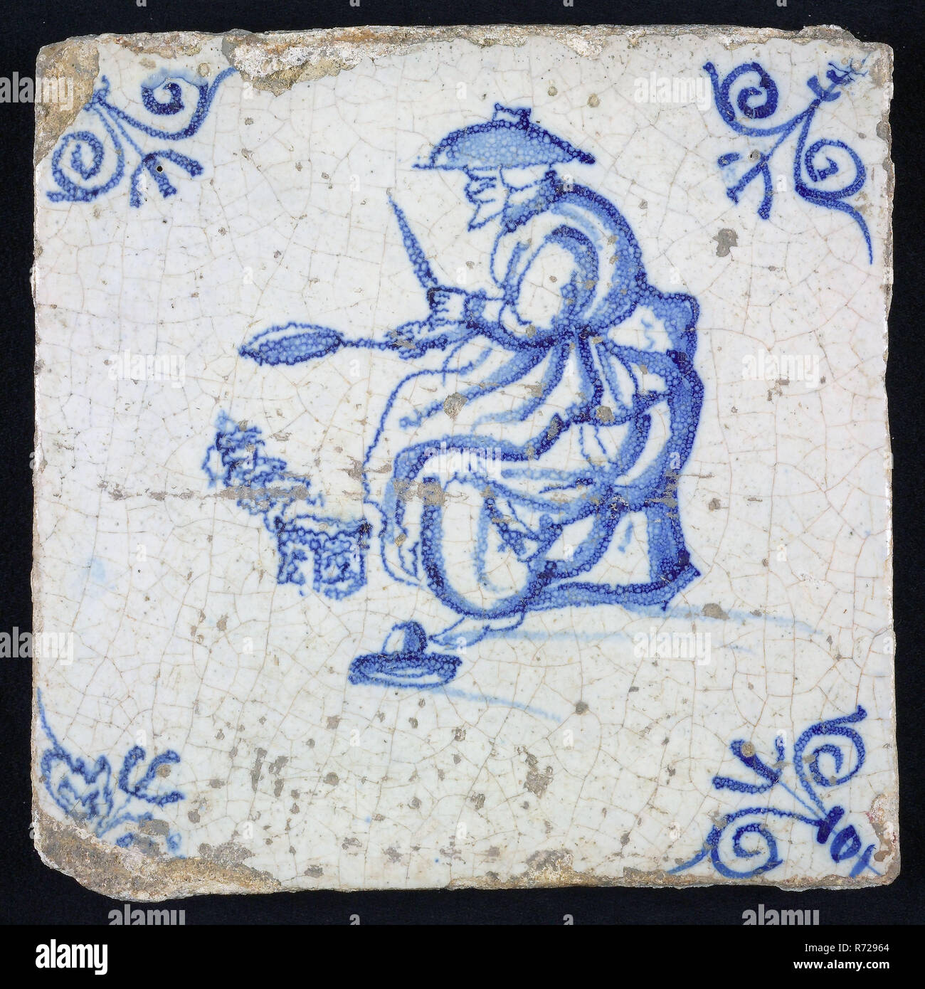 Piastrella, blu con donna seduta con la padella in mano, angolo  motif-sagomato ox-testa, parete piastrelle Piastrelle in ceramica scultura  in terracotta, smalto cotto 2x smaltata dipinta la figura di piastrelle con  la