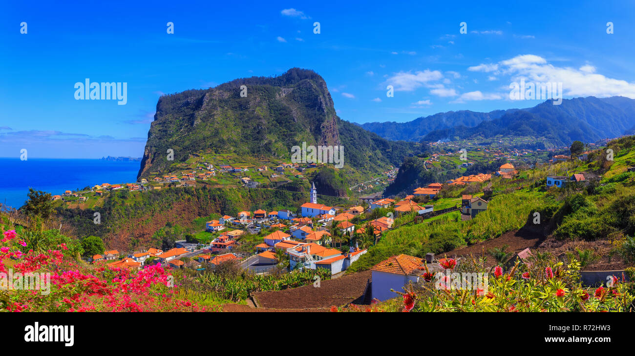 Panorama dell'isola di Madeira, Santana e Lombo Galeo regione dall'aria nella stagione estiva, Portogallo Foto Stock