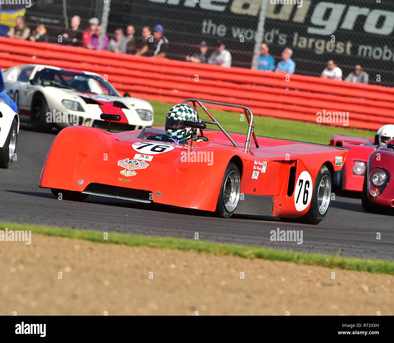 Mike Wrigley, Matteo Wrigley, Chevron B19, FIA, Masters storico di vetture sportive, Silverstone Classic 2016, 60's automobili, Chris McEvoy, cjm-fotografia, Cla Foto Stock
