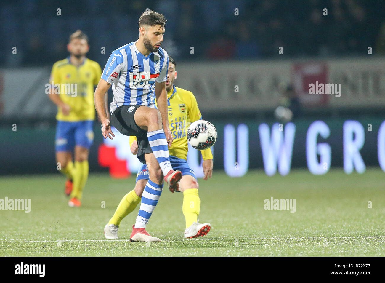 Leeuwarden, Paesi Bassi 30 novembre 2018 Soccer olandese Kampioen Keuken Divisie 2018/2019: Cambuur v Eindhoven Karim Essikal di FC Eindhoven Foto Stock