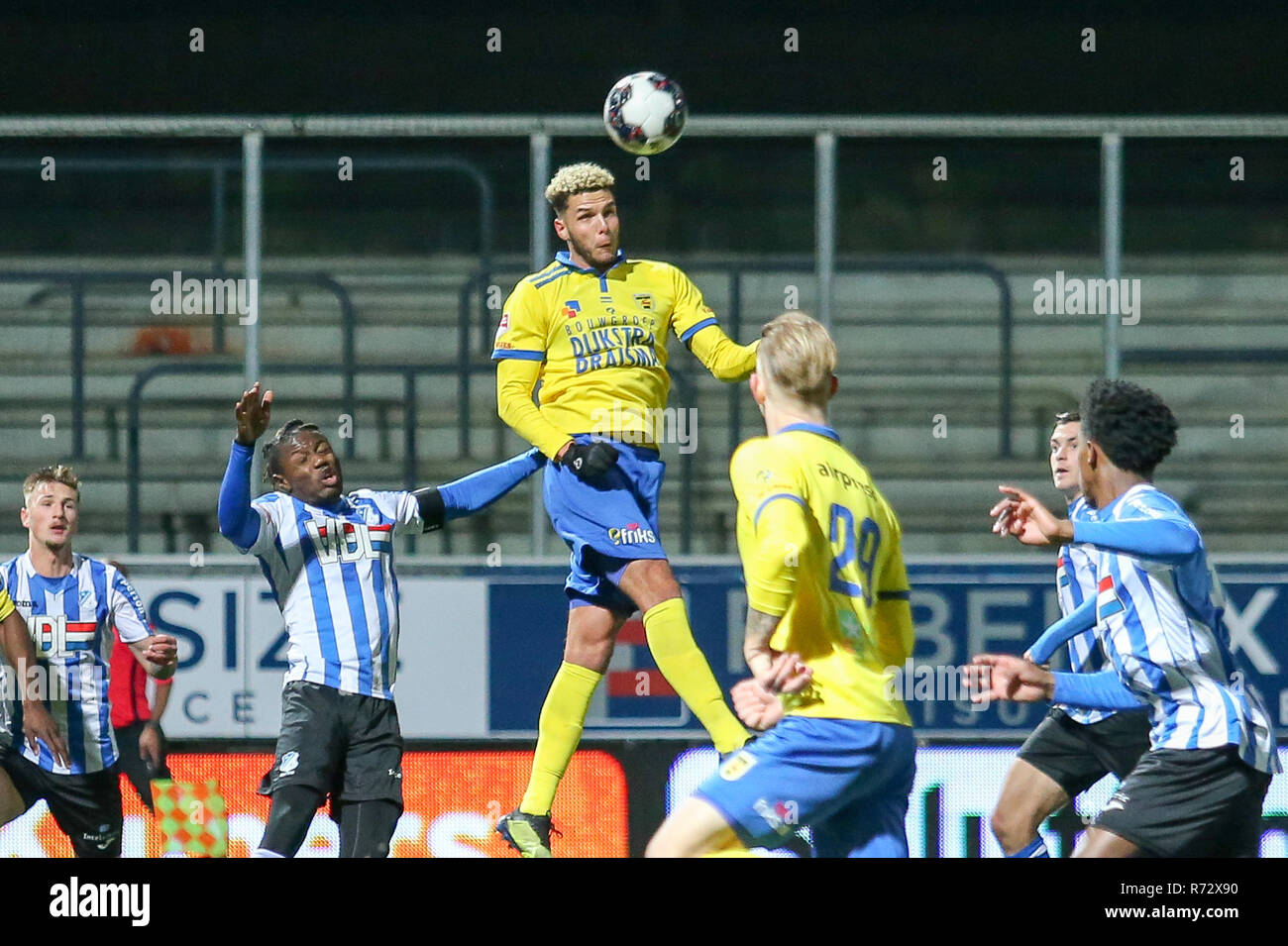 Leeuwarden, Paesi Bassi 30 novembre 2018 Soccer olandese Kampioen Keuken Divisie 2018/2019: Cambuur v Eindhoven Karim Rossi di SC Cambuur Foto Stock