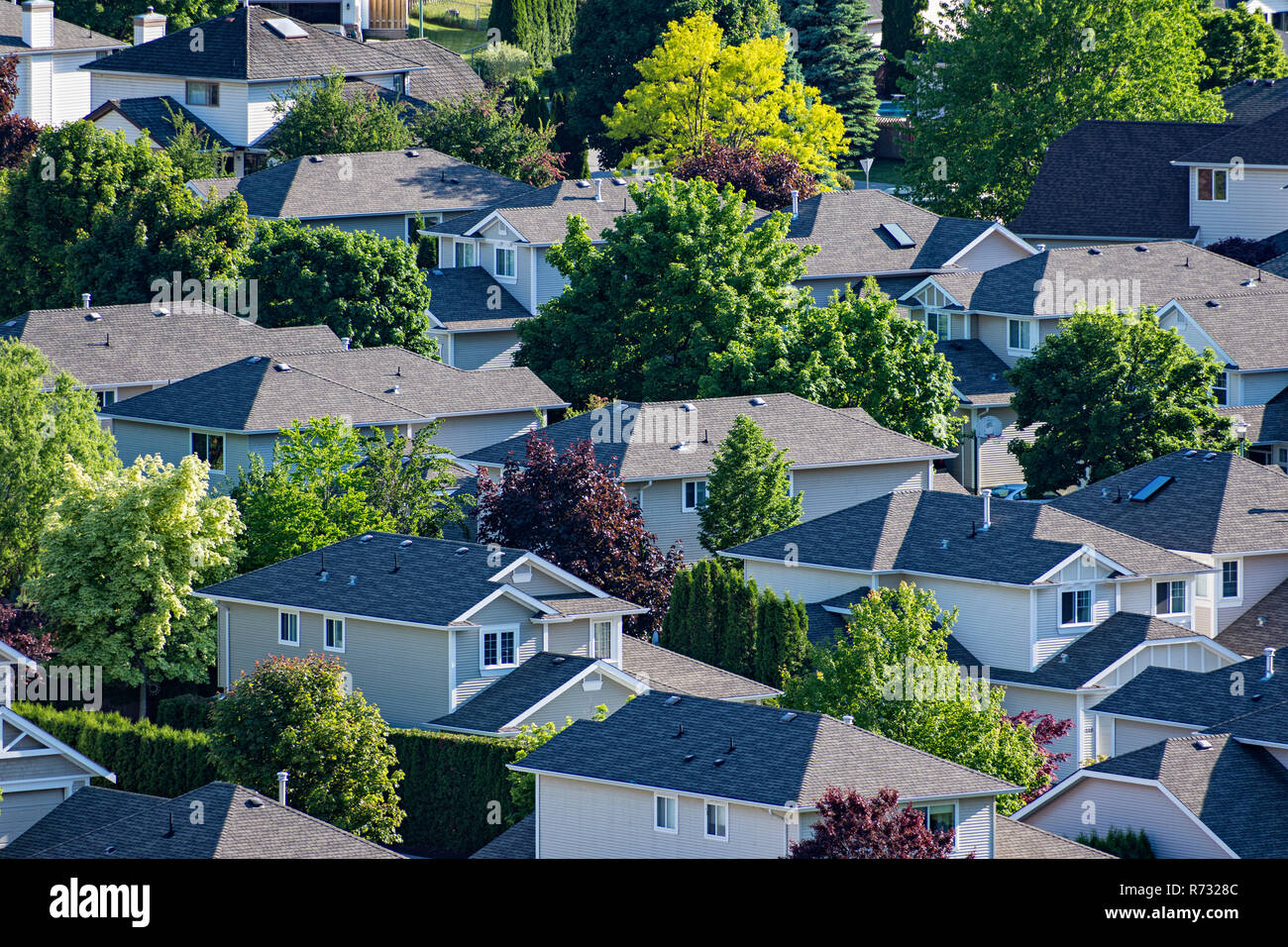 Vista in elevazione di un area residenziale nella Okanagan Valley West Kelowna British Columbia Canada Foto Stock