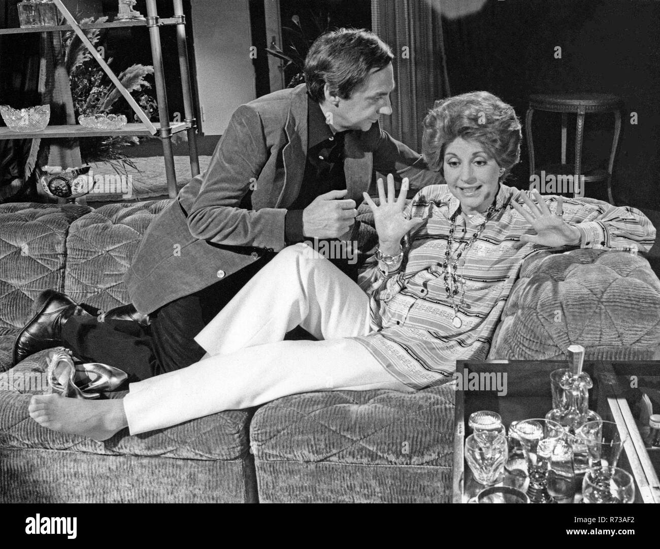 Ein Mann für alle Fälle, Fernsehserie, Deutuschland 1979, Darsteller: Harald Juhnke, Johanna von Koczian Foto Stock