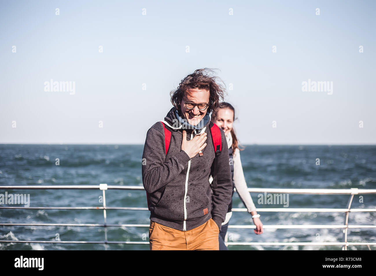 Matura sul ventoso Mare pier, Odessa, Odeska, Oblast di Ucraina Foto Stock