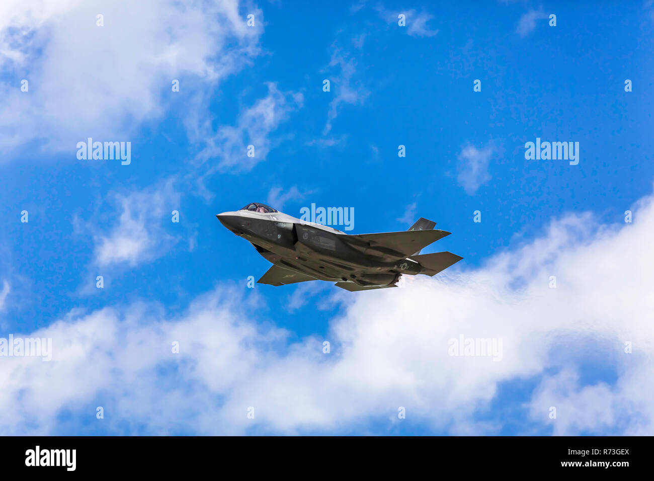 Il Lockheed Martin F-35un caccia in volo al 2017 in Airshow Duluth, Minnesota, Stati Uniti d'America. Foto Stock