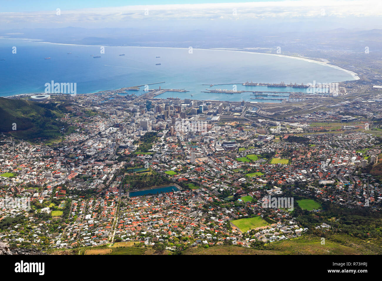 Vista di Città del Capo e di Table Mountain e Cape Town, Western Cape, Sud Africa e Africa Foto Stock