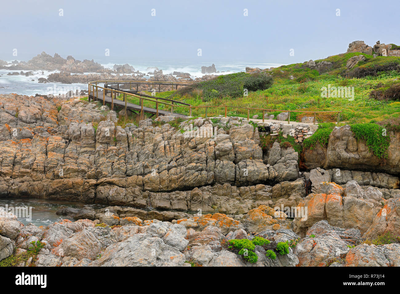 Il boardwalk, Oceano Atlantico, Kleinmond, Western Cape, Sud Africa e Africa Foto Stock