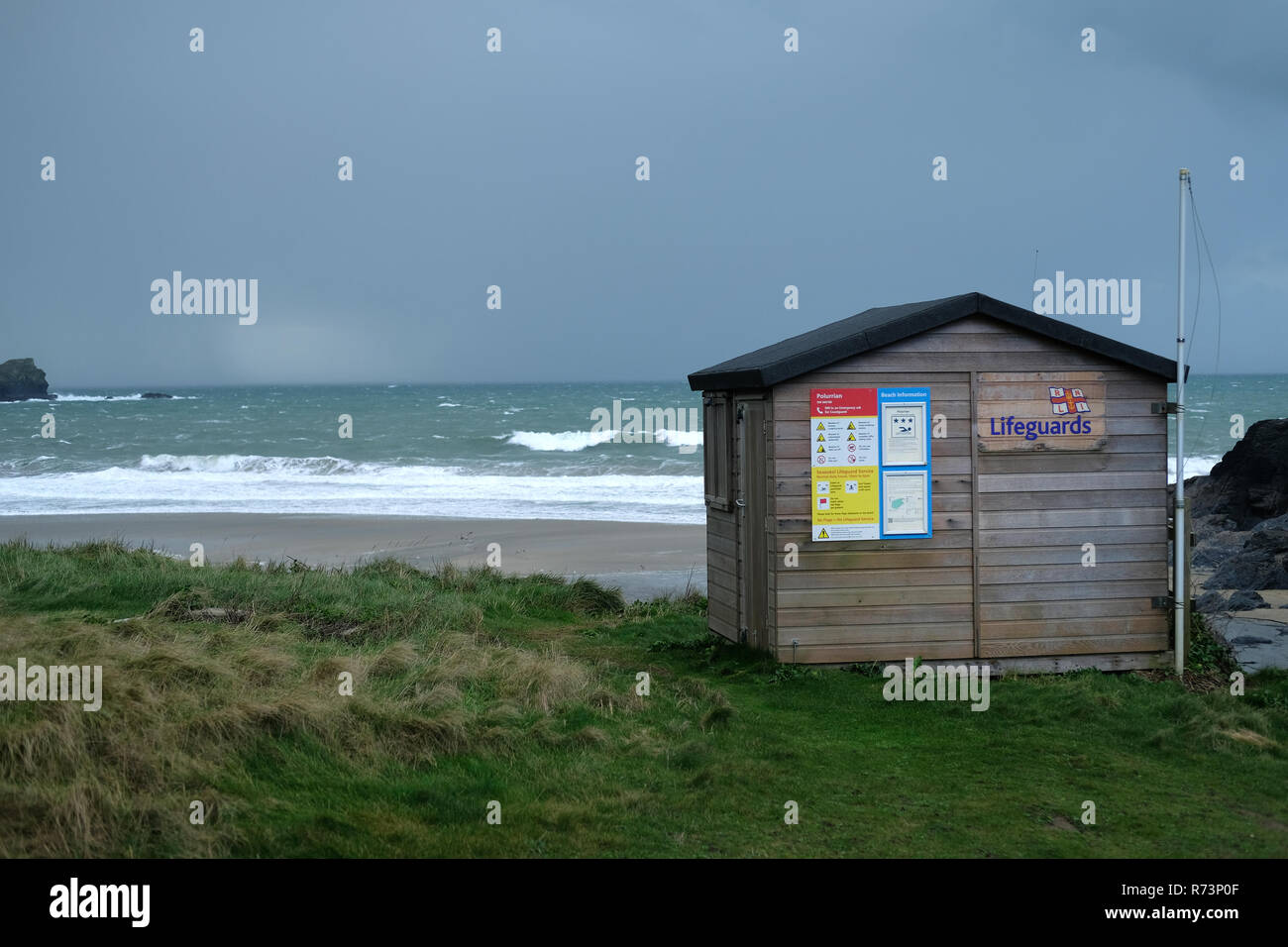 Un bagnino shed, capanna chiuso per l'inverno Foto Stock
