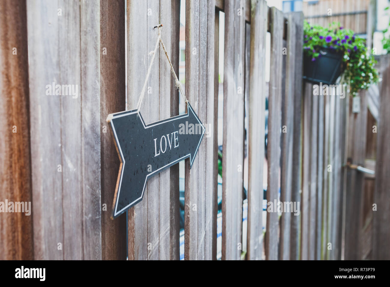 Dettagli decorativi di un matrimonio a decorazione di una festa in giardino Foto Stock