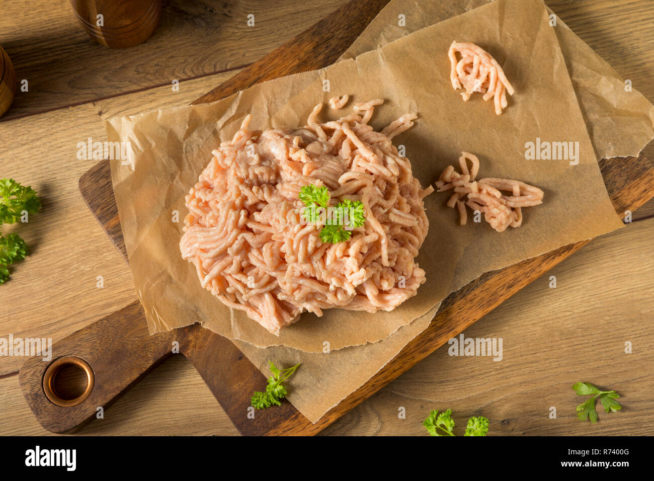 Intervallo libero suolo pollo pronto per cucinare Foto Stock