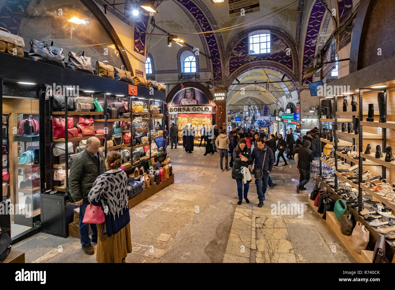 Il Grand Bazaar (Bazaar coperto) nel distretto di Fatih di Istanbul, Turchia Foto Stock