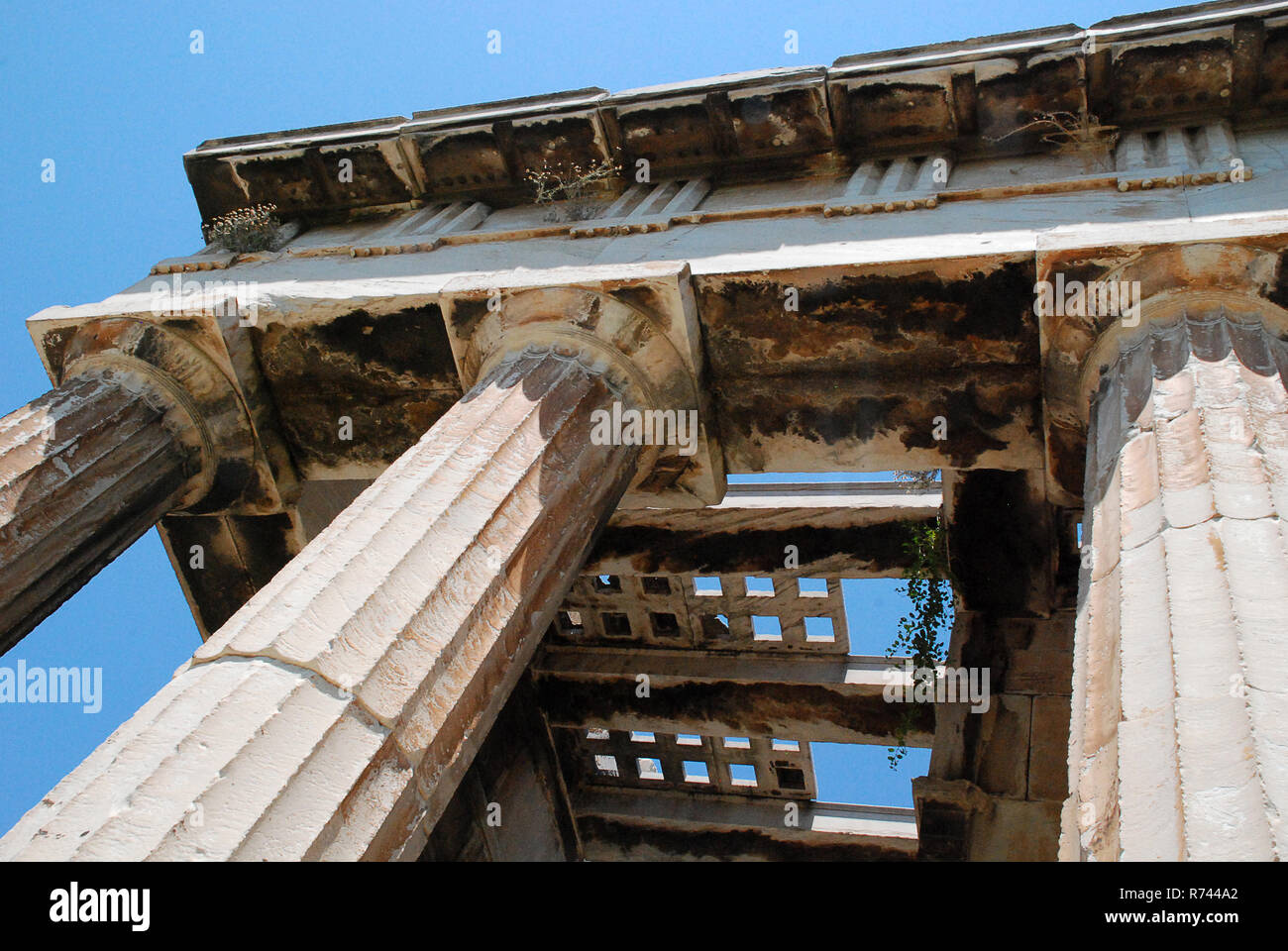 Colonne del Tempio di Efesto o Hephaisteion è un peripteral dorico tempio e si trova sul lato nord-ovest dell'agorà di Atene Foto Stock