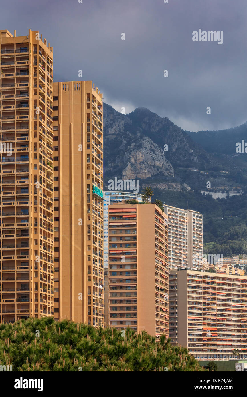 Il Principato di Monaco e Monte Carlo. Il Principato di Monaco è il secondo più piccolo e il paese più densamente popolato del mondo. Foto Stock