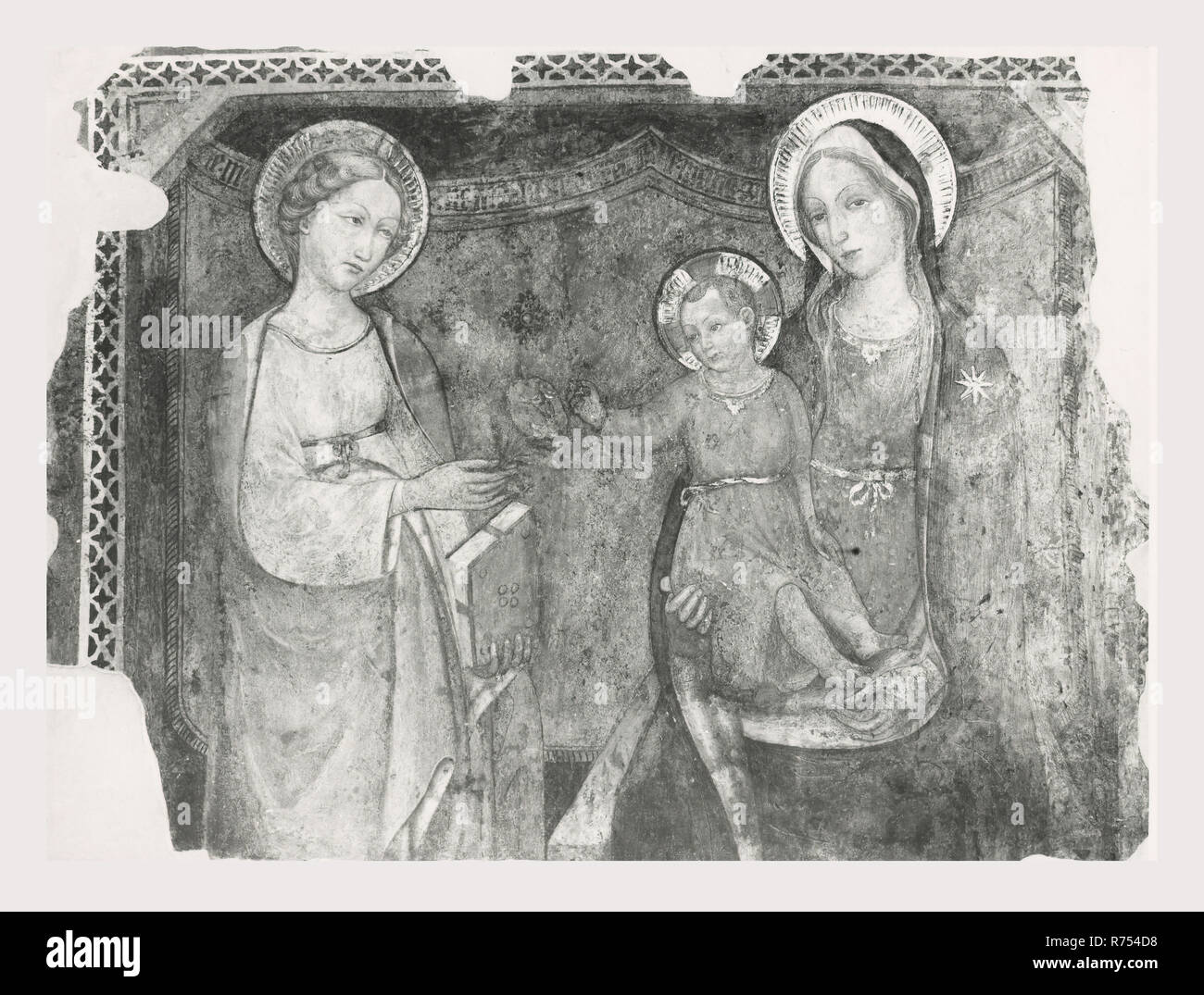 Umbria Perugia Spello S. Lorenzo, questa è la mia Italia, il paese italiano di storia visiva, S. Lorenzo 1120 sorge sul sito dell'ex S. Ercolano. Vista esterna del portale del XIII secolo e la facciata rimaneggiata nel 1540. Vedute interne concentrarsi sulla pittura e scultura XV e XVIII secoli intarsi in marmo fonte battesimale 1607 altare maggiore baldacchino una imitazione di quella di San Pietro, Roma intarsio di legno choirstalls armadio in legno e il petto nella sacrestia con il intarsiaed figurato di Mosè, Noè e Zaccaria pulpito in legno di bassorilievi con il Martirio di San Lorenzo affreschi th Foto Stock